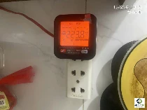 Ổ Điện Nóng Khi Chạm Vào — Bình Thường Hay Đang Báo Hiệu Nguy Hiểm?